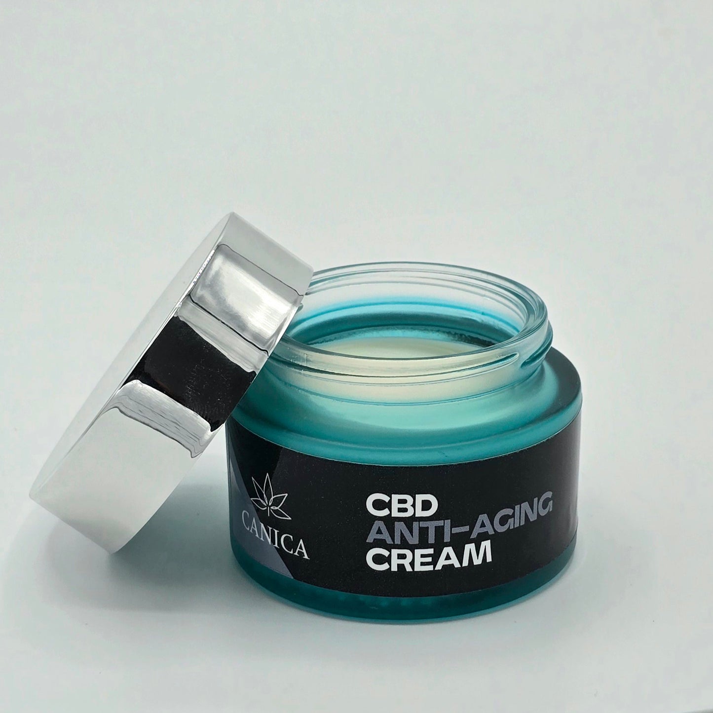 Crema anti-età al CBD